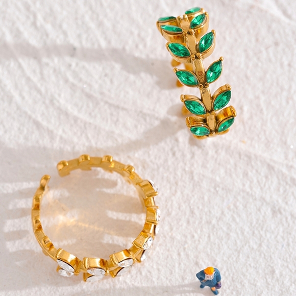 Pretty Green Diamonds Adjustable Ring - Picture 2 of 6